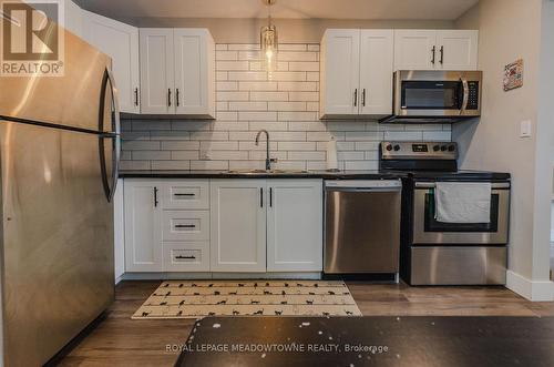 34 Clayburn Avenue, St. Catharines, ON - Indoor Photo Showing Kitchen