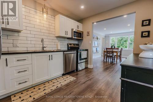 34 Clayburn Avenue, St. Catharines, ON - Indoor Photo Showing Kitchen