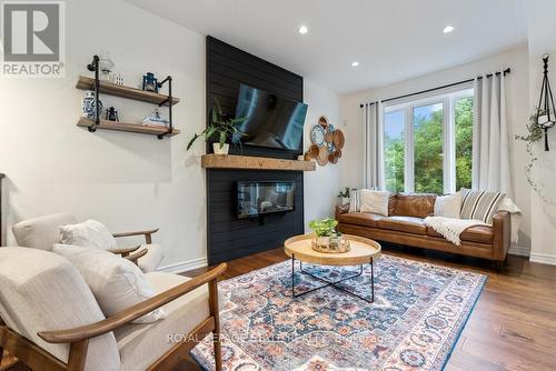 103 Summerberry Way, Hamilton, ON - Indoor Photo Showing Living Room With Fireplace