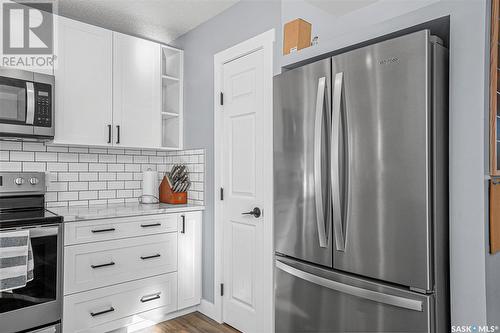 315 Wedge Road, Saskatoon, SK - Indoor Photo Showing Kitchen With Stainless Steel Kitchen With Upgraded Kitchen