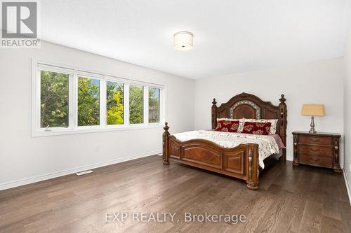 1739 Emberton Way, Innisfil, ON - Indoor Photo Showing Bedroom