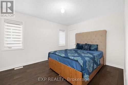 1739 Emberton Way, Innisfil, ON - Indoor Photo Showing Bedroom