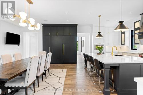 39 Orlin Chappel Court, King, ON - Indoor Photo Showing Dining Room