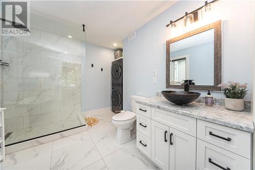 32 Flagstone Court, Riverview, NB - Indoor Photo Showing Bathroom