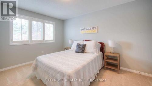 1091 Augustus Drive, Burlington, ON - Indoor Photo Showing Bedroom