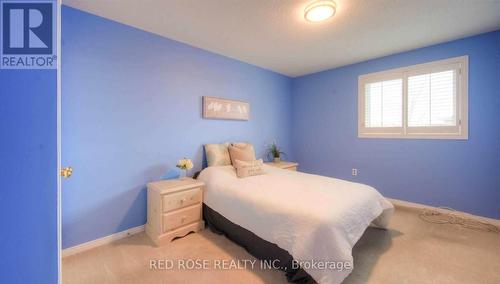 1091 Augustus Drive, Burlington, ON - Indoor Photo Showing Bedroom