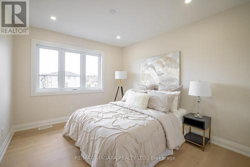 4229 Manson Lane, Lincoln, ON - Indoor Photo Showing Bedroom