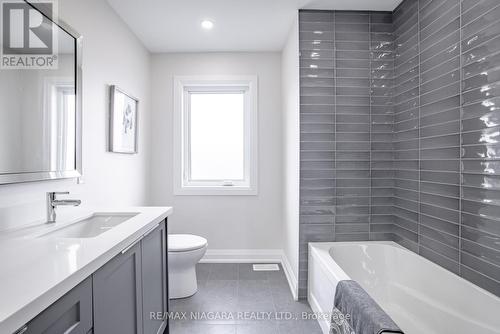 4229 Manson Lane, Lincoln, ON - Indoor Photo Showing Bathroom