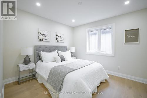 4229 Manson Lane, Lincoln, ON - Indoor Photo Showing Bedroom