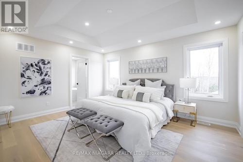 4229 Manson Lane, Lincoln, ON - Indoor Photo Showing Bedroom