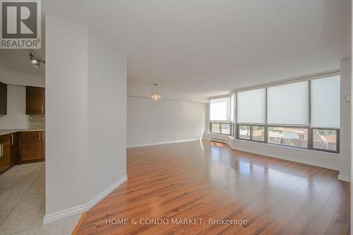 604 - 200 Robert Speck Parkway, Mississauga, ON - Indoor