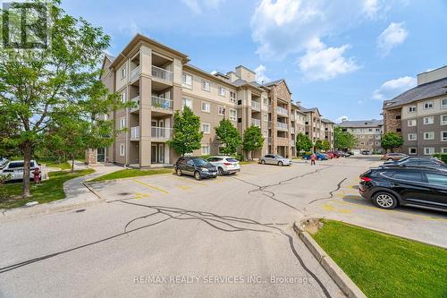 2208 - 6 Dayspring Circle, Brampton, ON - Outdoor With Balcony With Facade