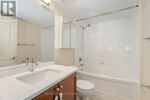 2208 - 6 Dayspring Circle, Brampton, ON - Indoor Photo Showing Bathroom