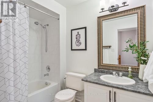 656 Julia Avenue, Burlington, ON - Indoor Photo Showing Bathroom