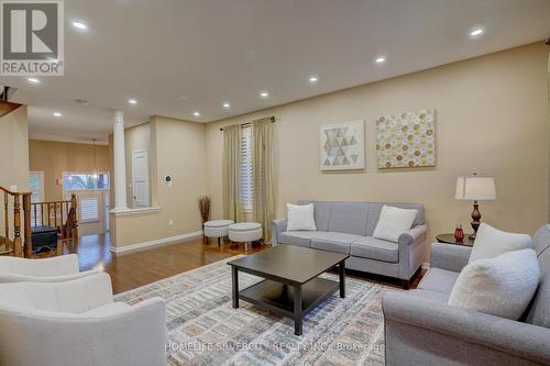 4060 Thomas Alton Boulevard, Burlington, ON - Indoor Photo Showing Living Room