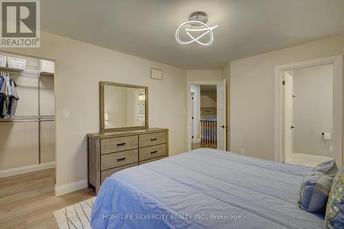 4060 Thomas Alton Boulevard, Burlington, ON - Indoor Photo Showing Bedroom