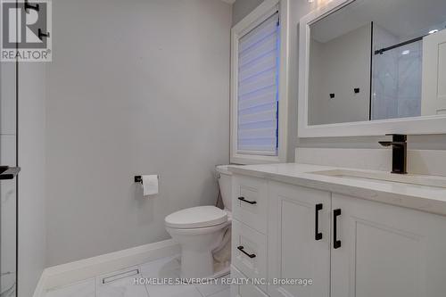 4060 Thomas Alton Boulevard, Burlington, ON - Indoor Photo Showing Bathroom