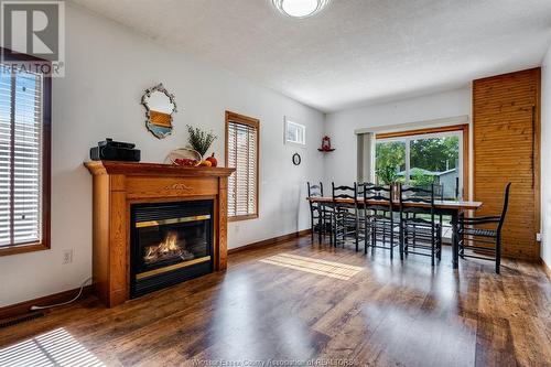 1353 Orchard Boulevard, Kingsville, ON - Indoor Photo Showing Living Room With Fireplace