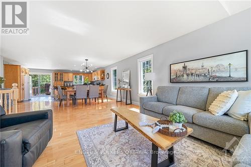 46 Kimberly Avenue, North Grenville, ON - Indoor Photo Showing Living Room