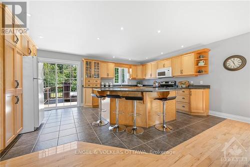 46 Kimberly Avenue, North Grenville, ON - Indoor Photo Showing Kitchen