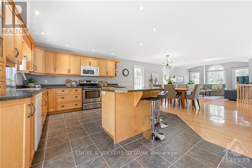 46 Kimberly Avenue, North Grenville, ON - Indoor Photo Showing Kitchen