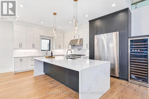 113 Nipissing Crescent, Blue Mountains, ON - Indoor Photo Showing Kitchen With Upgraded Kitchen