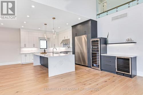 113 Nipissing Crescent, Blue Mountains, ON - Indoor Photo Showing Kitchen With Upgraded Kitchen