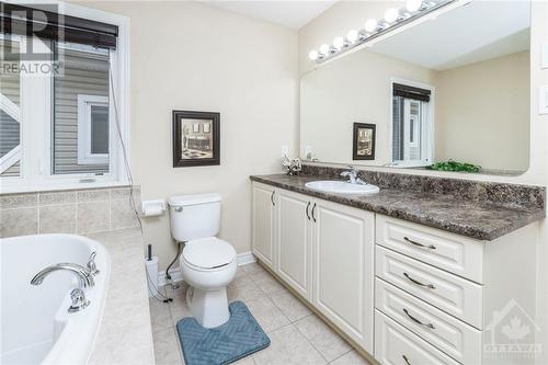 408 Fireweed Trail, Ottawa, ON - Indoor Photo Showing Bathroom