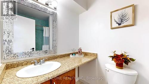 299A - 165 Cherokee Boulevard, Toronto, ON - Indoor Photo Showing Bathroom