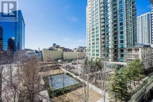 1509 - 188 Doris Avenue, Toronto, ON - Outdoor