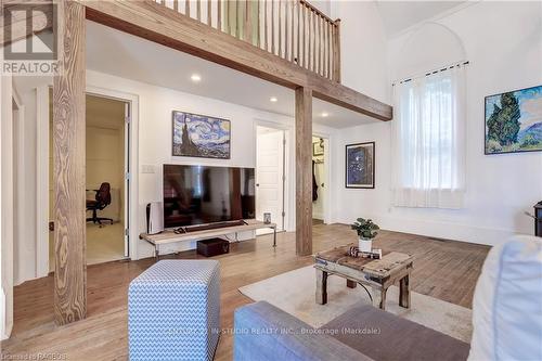 44 2Nd Avenue, Arran-Elderslie, ON - Indoor Photo Showing Living Room