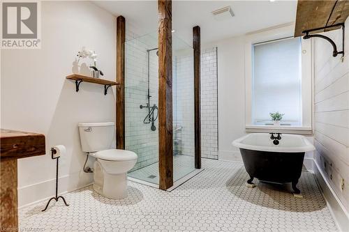 44 2Nd Avenue, Arran-Elderslie, ON - Indoor Photo Showing Bathroom