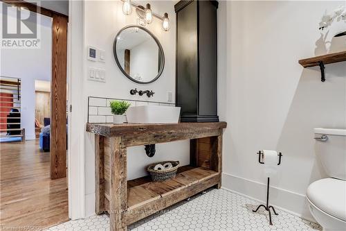 44 2Nd Avenue, Arran-Elderslie, ON - Indoor Photo Showing Bathroom