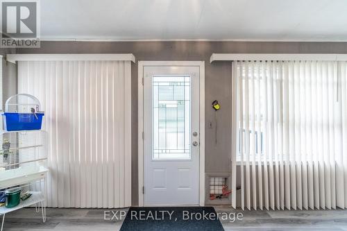 4584 Sixth Avenue, Niagara Falls, ON - Indoor Photo Showing Other Room