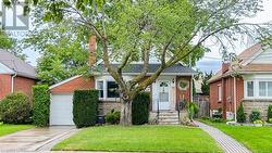 32 JEFFERSON Avenue  Hamilton, ON L8H 1A7