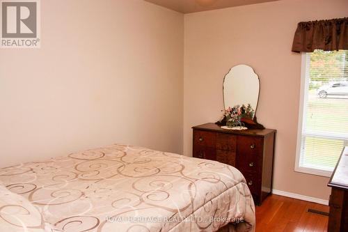 38 Bay Ridge Road, Hastings Highlands, ON - Indoor Photo Showing Bedroom