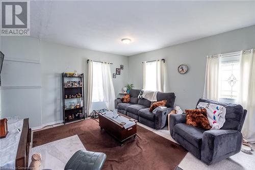 3694 #3 Highway, Haldimand, ON - Indoor Photo Showing Living Room