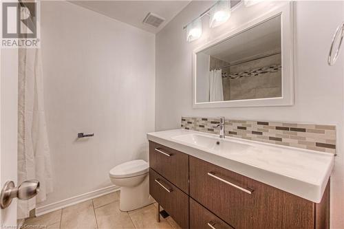 2920 Headon Forest Drive Unit# 3, Burlington, ON - Indoor Photo Showing Bathroom