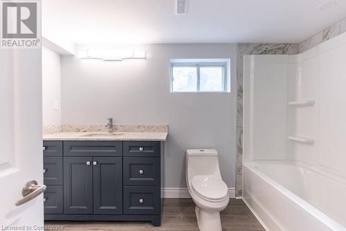 191 East 25Th Street, Hamilton, ON - Indoor Photo Showing Bathroom