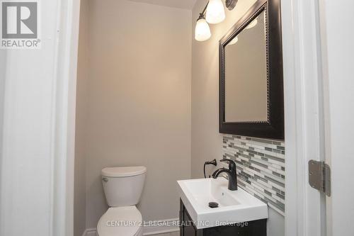 112 Maplewood Avenue, Hamilton, ON - Indoor Photo Showing Bathroom