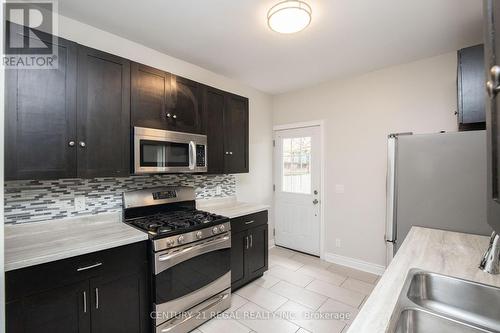 112 Maplewood Avenue, Hamilton, ON - Indoor Photo Showing Kitchen With Upgraded Kitchen