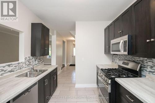 112 Maplewood Avenue, Hamilton, ON - Indoor Photo Showing Kitchen