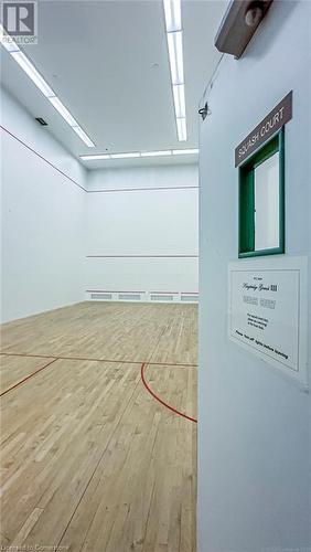 Squash court. - 4450 Tucana Court Unit# 1010, Mississauga, ON - Indoor Photo Showing Other Room