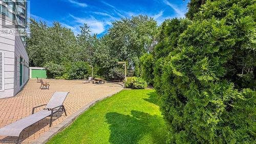 Lounge area off the pool and hot tub area. - 4450 Tucana Court Unit# 1010, Mississauga, ON - Outdoor