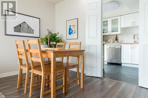 Nice size dining area, open to the living room. - 4450 Tucana Court Unit# 1010, Mississauga, ON - Indoor Photo Showing Dining Room