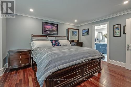 2428 Lakeshore Road, Burlington, ON - Indoor Photo Showing Bedroom