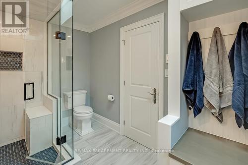 2428 Lakeshore Road, Burlington, ON - Indoor Photo Showing Bathroom