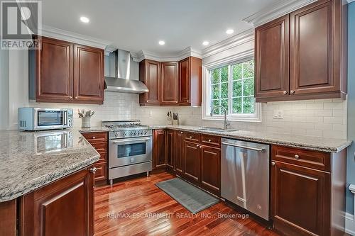 2428 Lakeshore Road, Burlington, ON - Indoor Photo Showing Kitchen