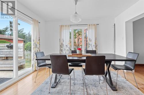 17 Pinehill Place, Paradise, NL - Indoor Photo Showing Dining Room