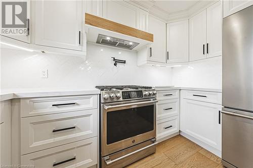 14 Dolphin Place, Hamilton, ON - Indoor Photo Showing Kitchen With Stainless Steel Kitchen